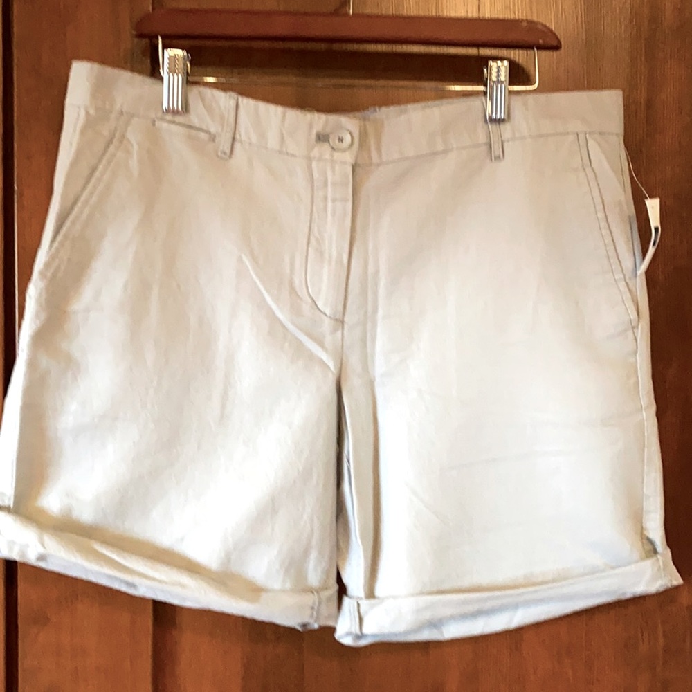 NWT Khaki by Gap boyfriend roll up shorts woman 12